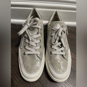 Paul Green Metallic Silver Zipper Sneaker Size 43